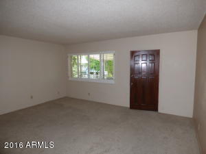 721 E Montebello Ave #207, Phoenix, AZ 85014 photo 4