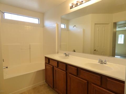 2690 S Hansen Dr, Gilbert, AZ 85295 photo 8