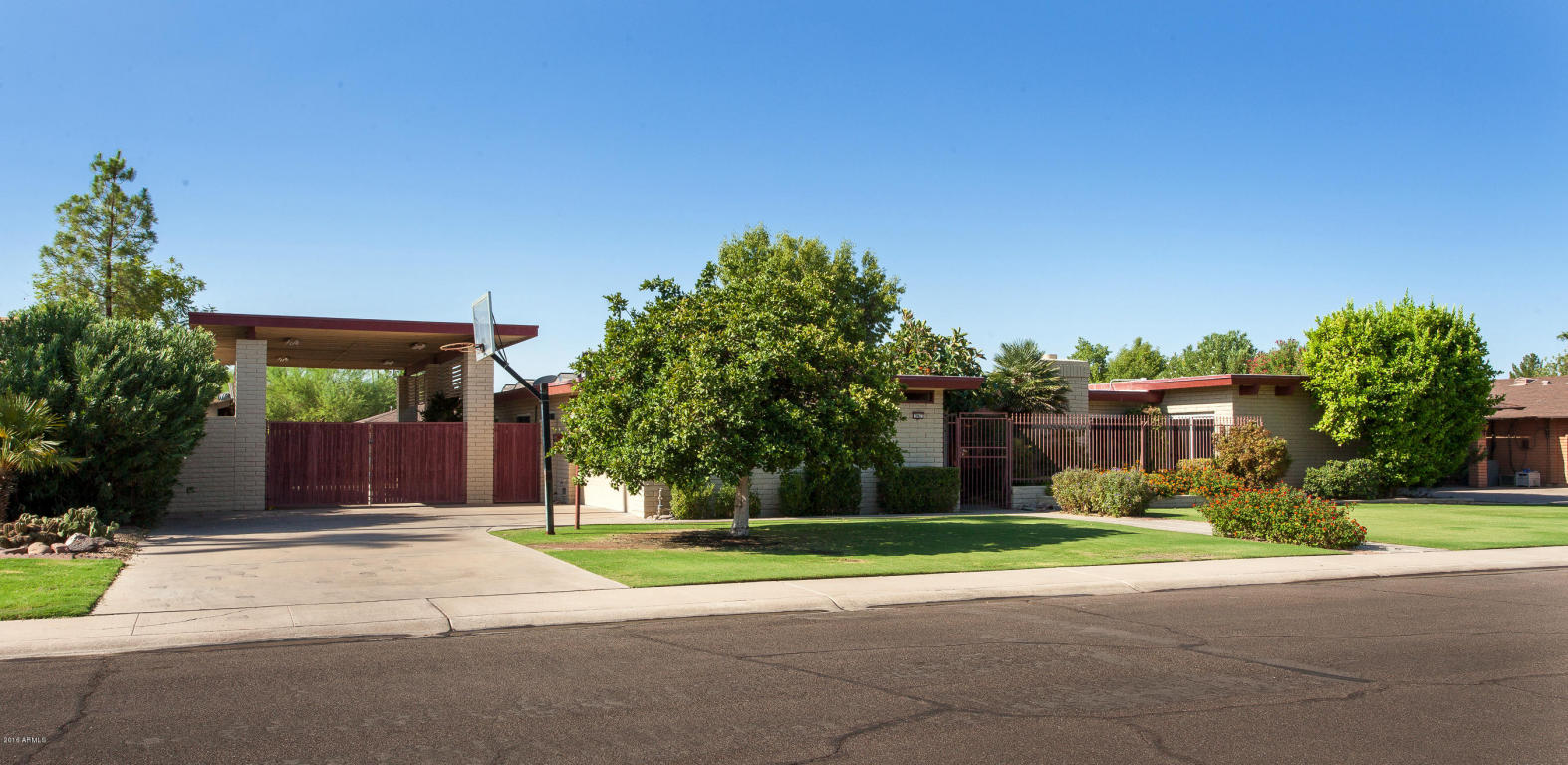 2067 E Laguna Dr, Tempe, AZ 85282 photo 3