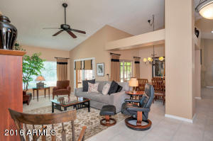 823 E Forest Hills Dr, Phoenix, AZ 85022 photo 5