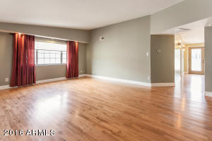 4264 E Mercer Ln, Phoenix, AZ 85028 photo 6