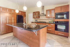 4264 E Mercer Ln, Phoenix, AZ 85028 photo 8