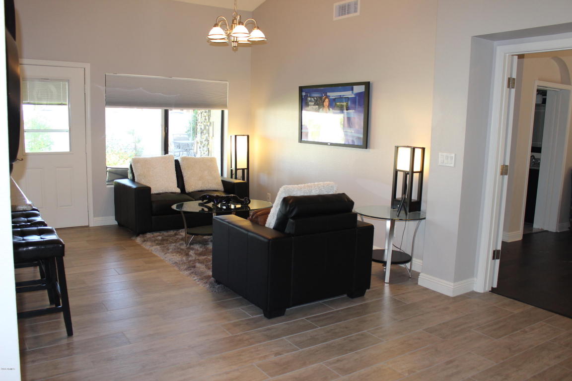 1 S Silverado St, Gilbert, AZ 85296 photo 8