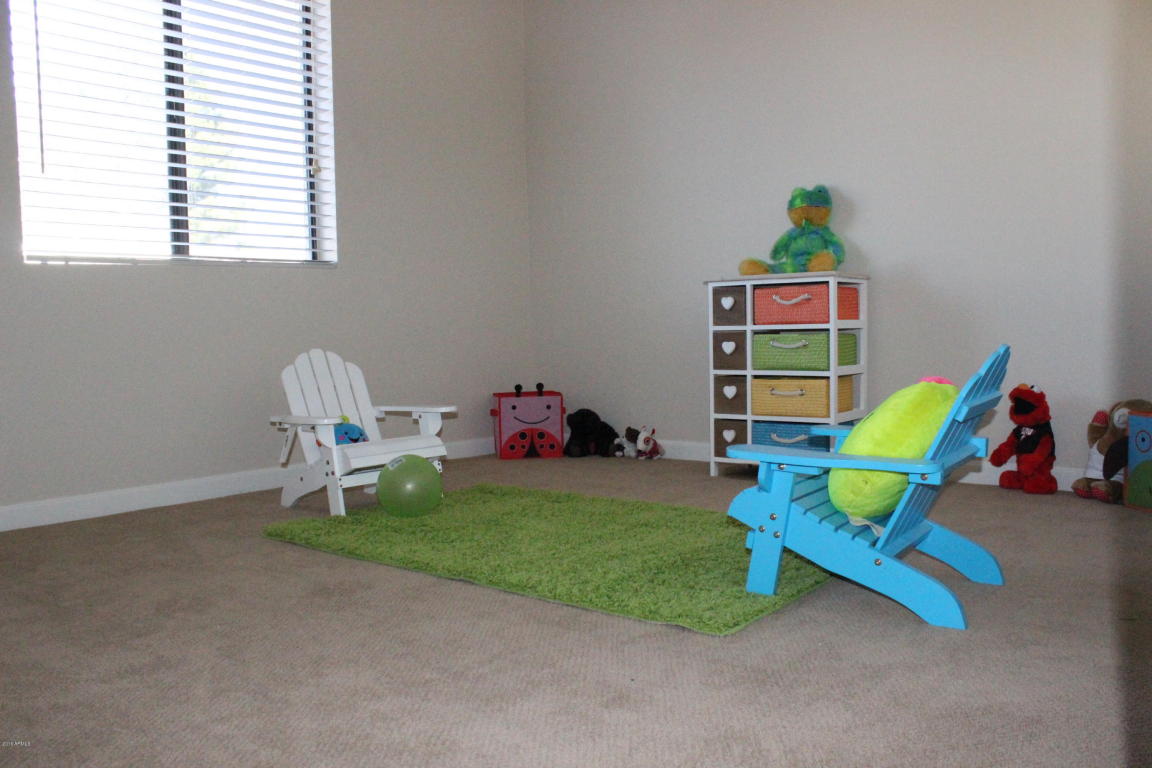 1 S Silverado St, Gilbert, AZ 85296 photo 16