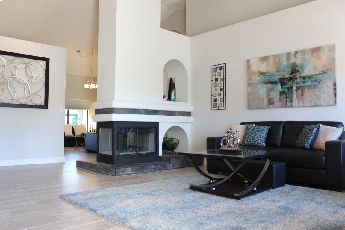1 S Silverado St, Gilbert, AZ 85296 photo 3