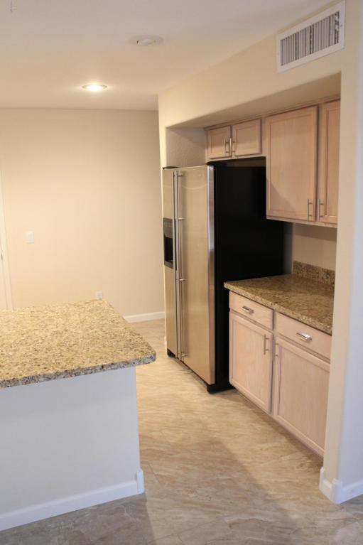 4739 E Abraham Ln, Phoenix, AZ 85050 photo 5