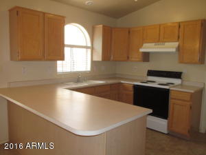 71 S Garnet Rd, Gilbert, AZ 85296 photo 4