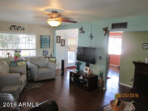 2319 E Betty Elyse Ln, Phoenix, AZ 85022 photo 9