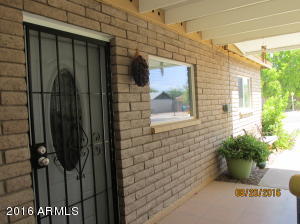 2319 E Betty Elyse Ln, Phoenix, AZ 85022 photo 5