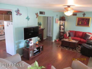 2319 E Betty Elyse Ln, Phoenix, AZ 85022 photo 12