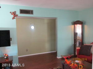 2319 E Betty Elyse Ln, Phoenix, AZ 85022 photo 11