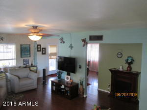 2319 E Betty Elyse Ln, Phoenix, AZ 85022 photo 10