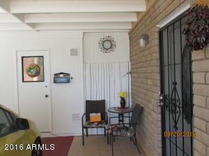 2319 E Betty Elyse Ln, Phoenix, AZ 85022 photo 4