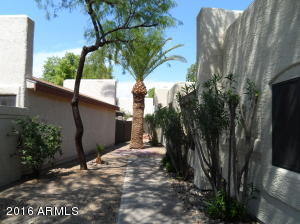 4544 E Rosemonte Dr, Phoenix, AZ 85050 photo 4