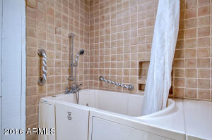 6829 N 3rd Pl, Phoenix, AZ 85012 photo 27