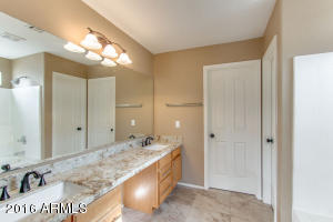 1395 E Betsy Ln, Gilbert, AZ 85296 photo 32