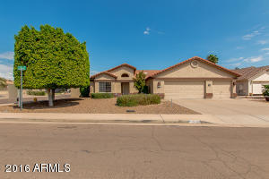 2606 E Carmel Cir, Mesa, AZ 85204 photo 1