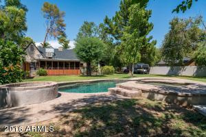 33 W Medlock Dr, Phoenix, AZ 85013 photo 4