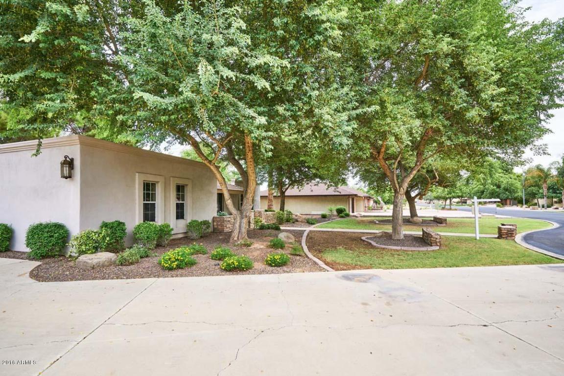 700 E Tremaine Ave, Gilbert, AZ 85234 photo 2
