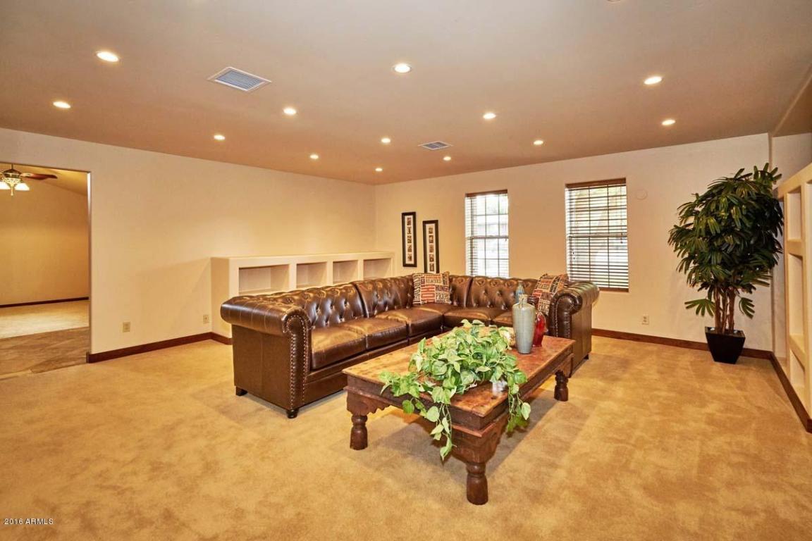 700 E Tremaine Ave, Gilbert, AZ 85234 photo 17