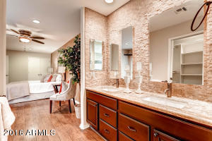4633 N 30th Pl, Phoenix, AZ 85016 photo 18