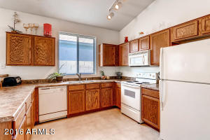 6930 S 37th Dr, Phoenix, AZ 85041 photo 4