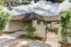 129 Echo Ln, Phoenix, AZ 85020 photo 3