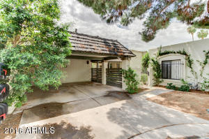 129 Echo Ln, Phoenix, AZ 85020 photo 1