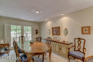 129 Echo Ln, Phoenix, AZ 85020 photo 8