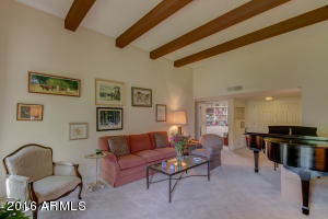 129 Echo Ln, Phoenix, AZ 85020 photo 7