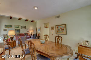 129 Echo Ln, Phoenix, AZ 85020 photo 9