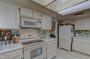 129 Echo Ln, Phoenix, AZ 85020 photo 12
