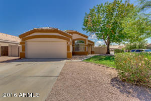 1845 E Palomino Dr, Gilbert, AZ 85296 photo 1