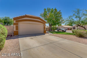 1845 E Palomino Dr, Gilbert, AZ 85296 photo 2