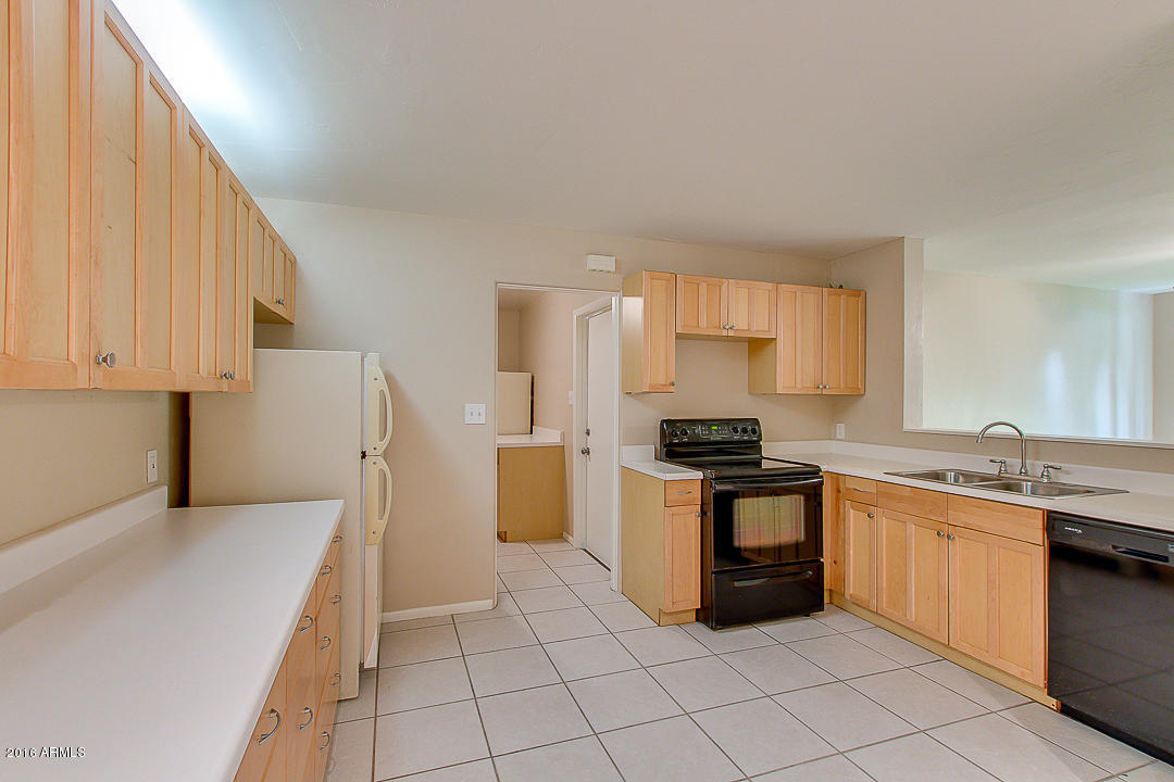 1030 W 5th Pl, Mesa, AZ 85201 photo 2