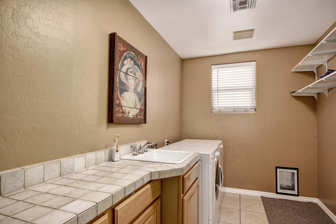 1526 E Catamaran Dr, Gilbert, AZ 85234 photo 24