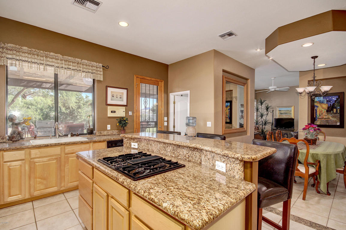 1526 E Catamaran Dr, Gilbert, AZ 85234 photo 13