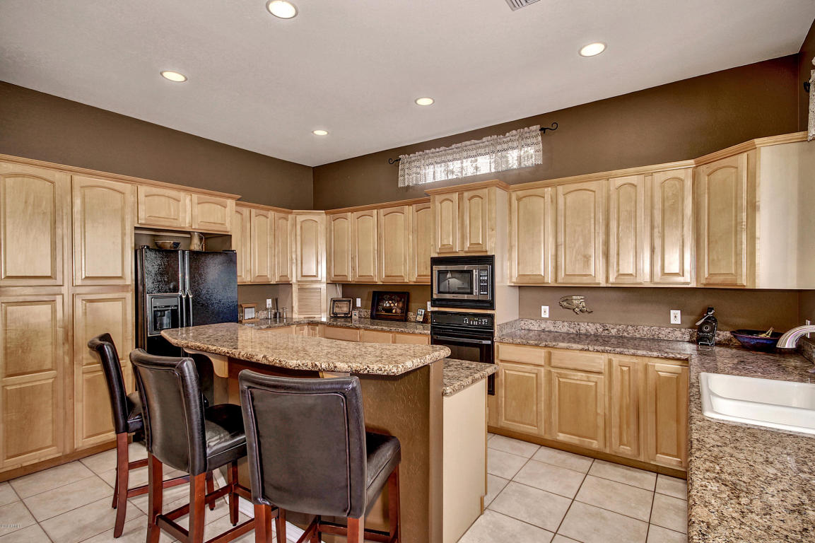 1526 E Catamaran Dr, Gilbert, AZ 85234 photo 12