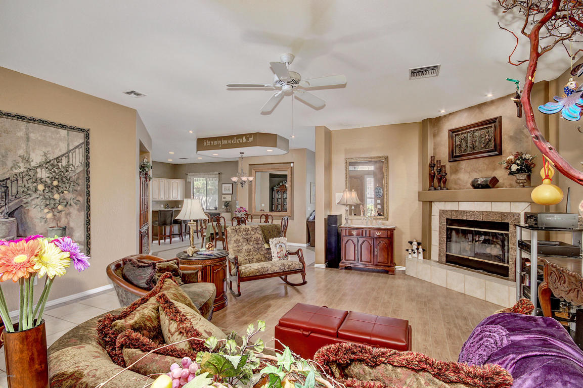 1526 E Catamaran Dr, Gilbert, AZ 85234 photo 9