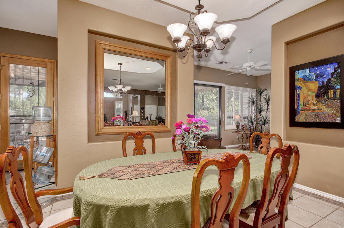 1526 E Catamaran Dr, Gilbert, AZ 85234 photo 10