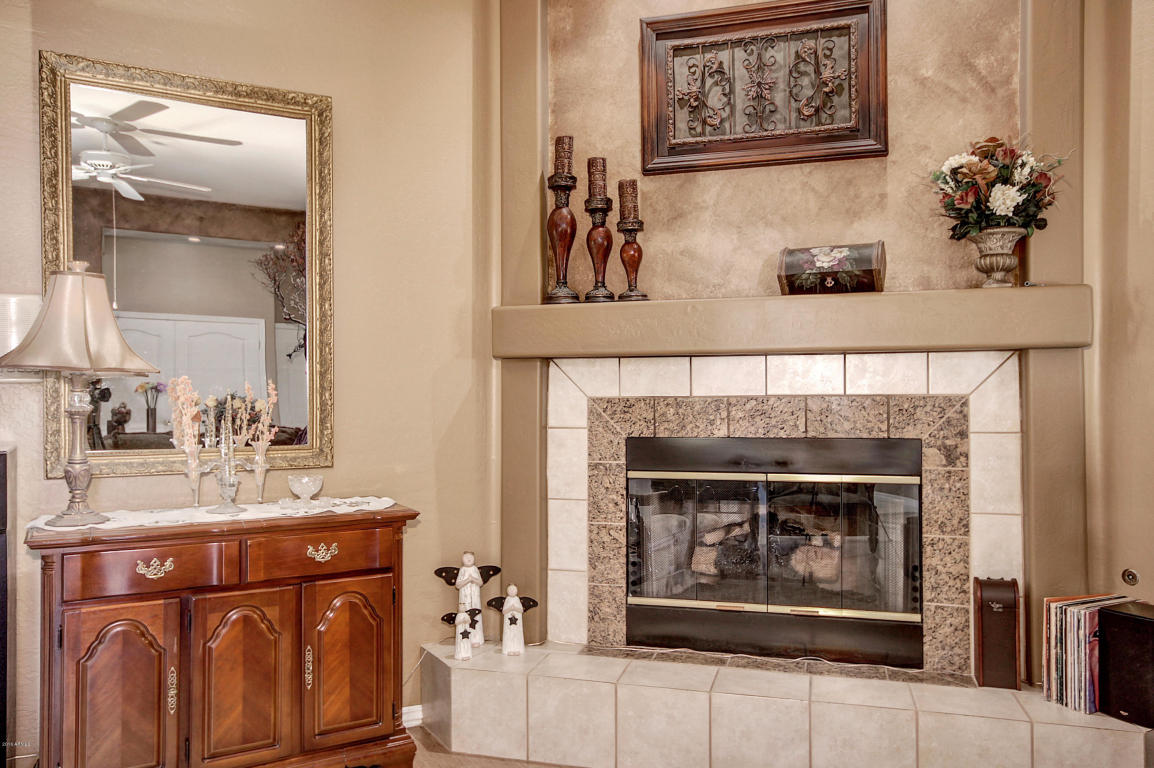 1526 E Catamaran Dr, Gilbert, AZ 85234 photo 8