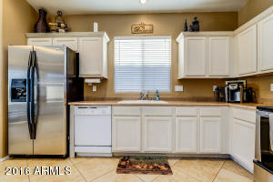 1433 E Arrowhead Trl, Gilbert, AZ 85297 photo 3
