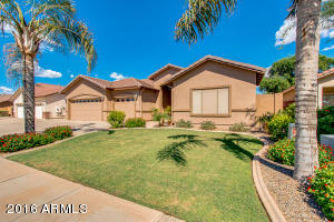 475 N Bluejay Dr, Gilbert, AZ 85234 photo 1