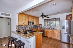 1526 E Griswold Rd, Phoenix, AZ 85020 photo 8
