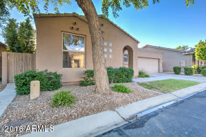 2056 S Edgewater Rd, Mesa, AZ 85209 photo 2