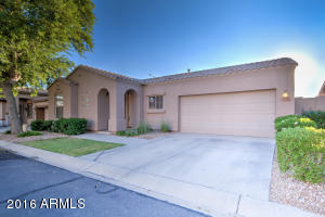 2056 S Edgewater Rd, Mesa, AZ 85209 photo 1