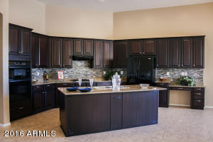 9825 E Grandview St, Mesa, AZ 85207 photo 3