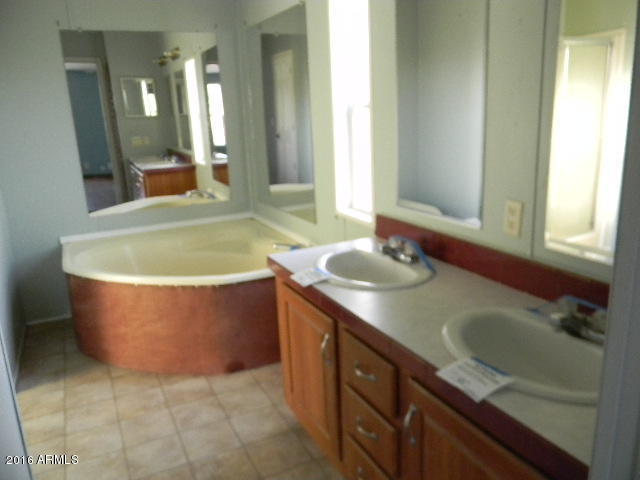 1250 S Lawson Dr, Apache Junction, AZ 85120 photo 13