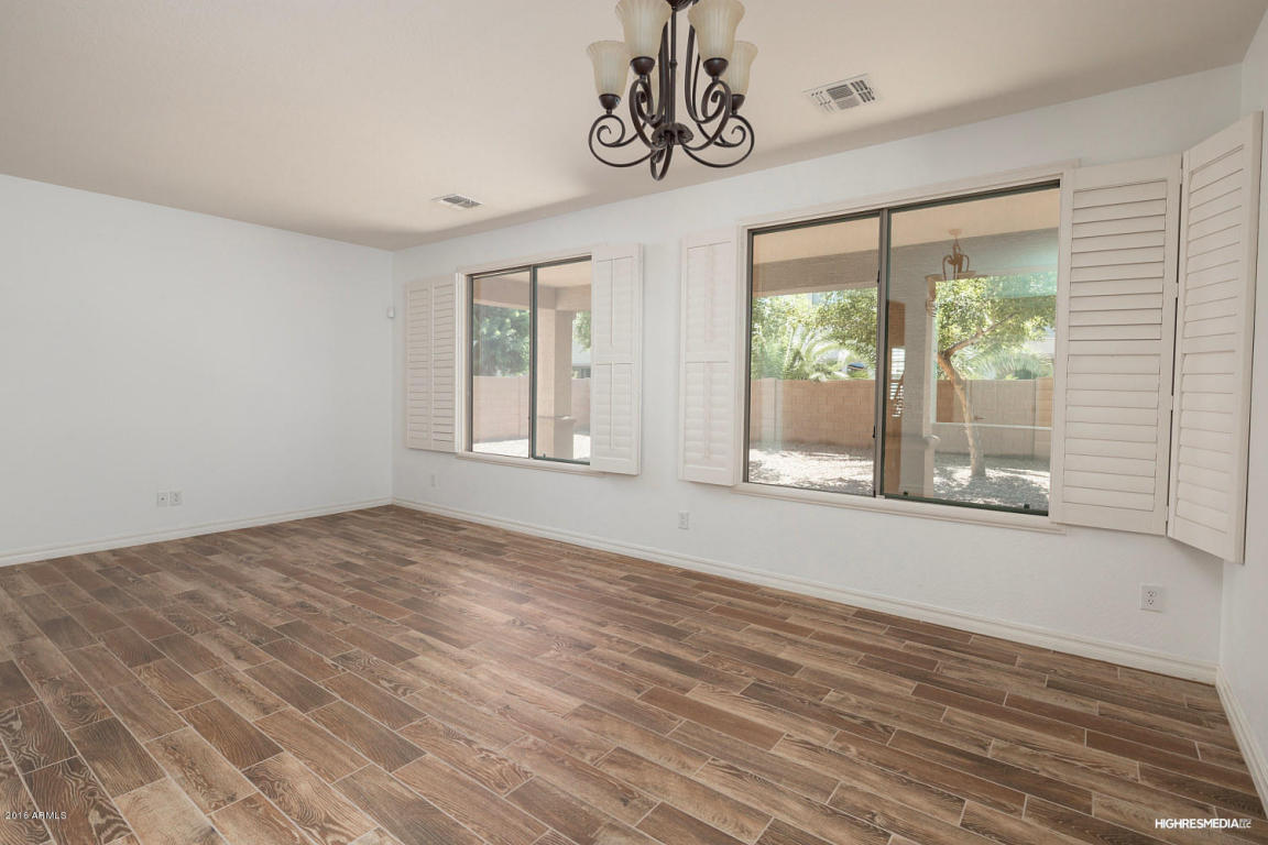 2437 E Lodgepole Dr, Gilbert, AZ 85298 photo 3
