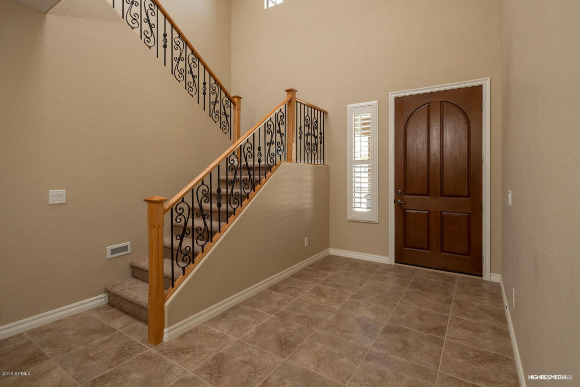 2437 E Lodgepole Dr, Gilbert, AZ 85298 photo 2